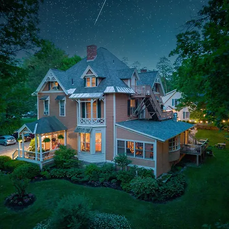 Brook Farm Inn-2